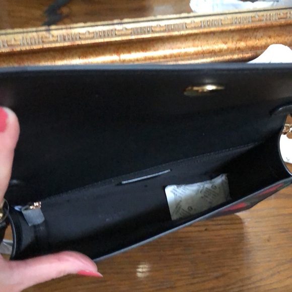 New Kate Spade black and red roses removable crossbody or chain handle purse. - Picture 13 of 16